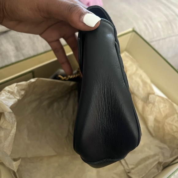 - Gucci Black Shoulder Bag - Picture 8 of 16